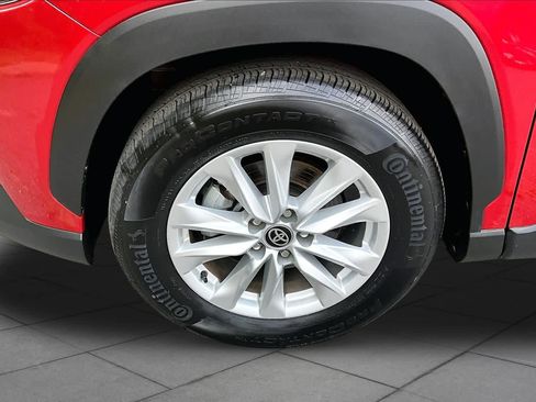 Certified 2024 Toyota Corolla Cross LE AWD/4WD image 11