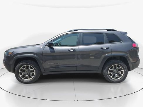 Used 2022 Jeep Cherokee Trailhawk w/ Comfort/Convenience Group AWD/4WD image 7