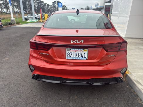 Used 2022 Kia Forte GT-Line w/ GT-Line Premium Package image 11