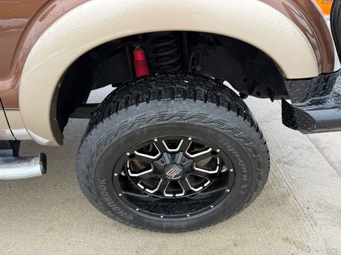 Used 2012 Ford F350 Lariat w/ Lariat Interior Pkg image 12