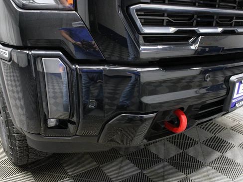 Used 2024 GMC Sierra 2500 AT4 image 52