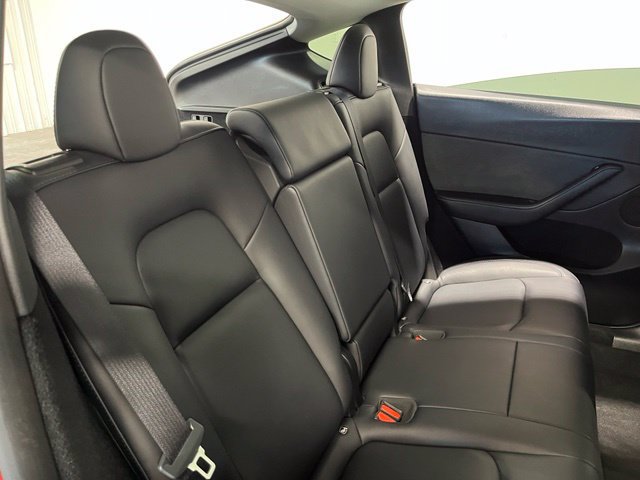 Used 2024 Tesla Model Y Long Range RWD image 13
