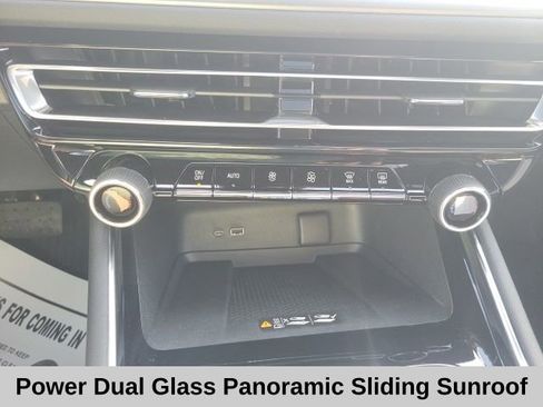 New 2026 Chevrolet Traverse LT w/ Sun and Wheel Package image 8