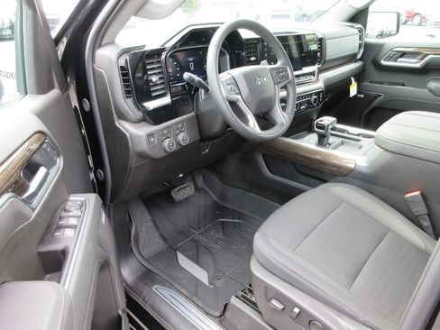 New 2026 Chevrolet Silverado 1500 RST w/ Redline Edition image 13