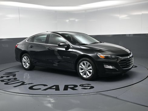 Used 2024 Chevrolet Malibu LT FWD image 2
