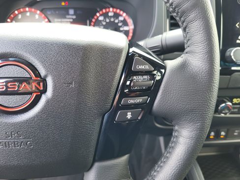 Used 2022 Nissan Frontier PRO-4X w/ Pro-4X Premium Package image 15