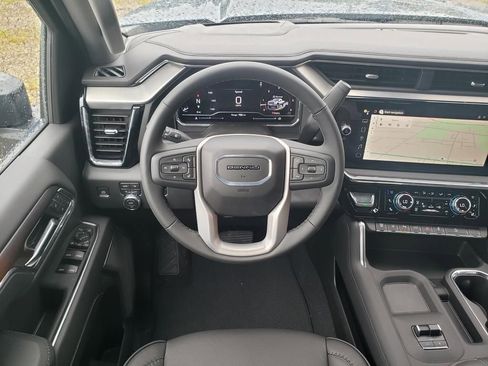 New 2025 GMC Sierra 2500 Denali w/ Denali Reserve Package image 10