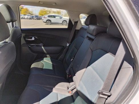 Used 2021 Kia Niro EX Premium w/ Cold Weather Package image 10
