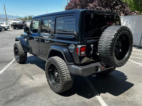 Used 2020 Jeep Wrangler Unlimited Sahara w/ Uconnect 4C Nav & Sound Group AWD/4WD image 5