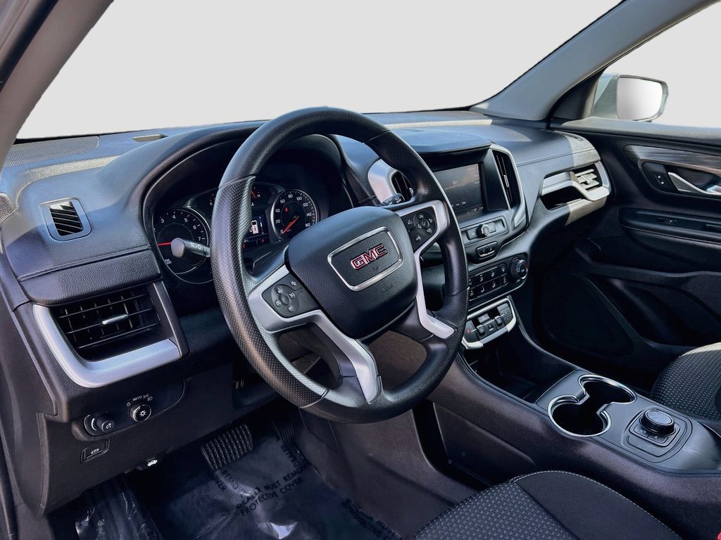 Used 2024 GMC Terrain SLE AWD/4WD image 9