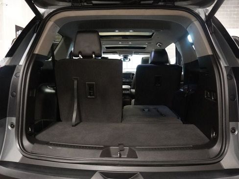 Used 2022 GMC Acadia AT4 w/ GMC Pro Grade Package AWD/4WD image 21