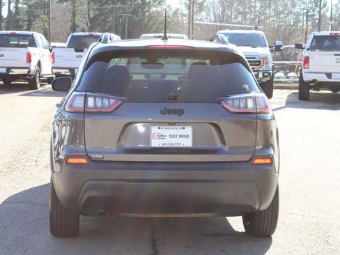 Used 2019 Jeep Cherokee Latitude Plus image 6