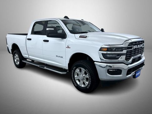 Used 2025 RAM 2500 Big Horn AWD/4WD image 3