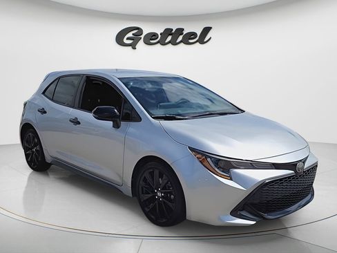 Used 2021 Toyota Corolla SE FWD image 3