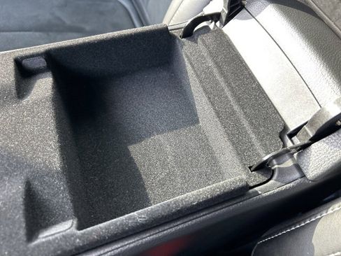 Used 2025 Jeep Grand Cherokee L Altitude image 32