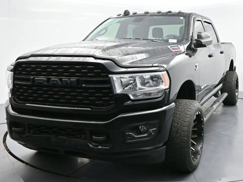 Used 2022 RAM 2500 Big Horn w/ Level A Equipment Group AWD/4WD image 3