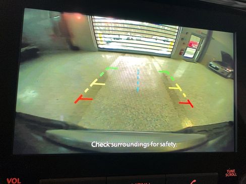 Used 2024 Nissan Frontier SV w/ SV Convenience Package image 9