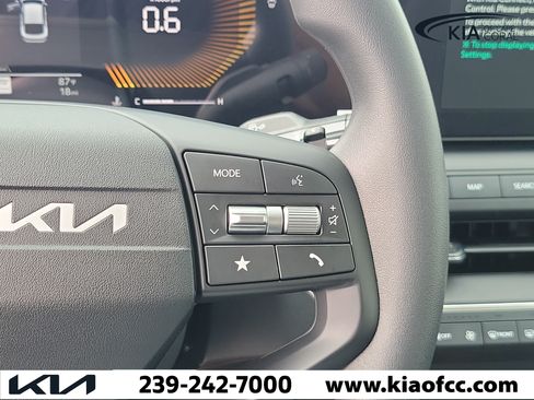 New 2026 Kia K4 LXS FWD image 23