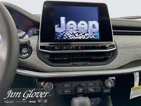 New 2026 Jeep Compass Latitude image 30