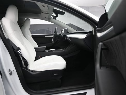 Used 2023 Tesla Model Y Performance AWD/4WD image 27