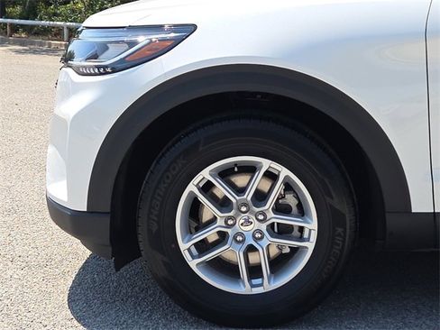 New 2025 Ford Explorer Active image 5