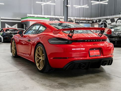Used 2020 Porsche 718 Cayman GT4 RWD image 6