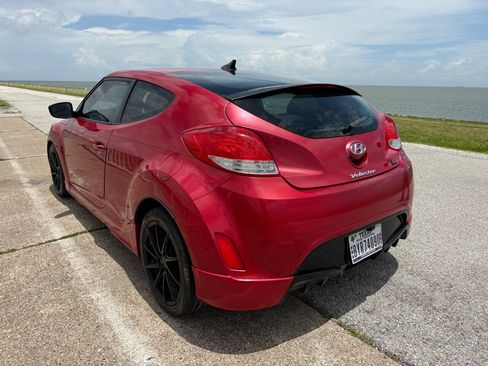 Used 2013 Hyundai Veloster RE:MIX Edition FWD image 29