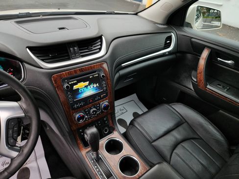 Used 2014 Chevrolet Traverse LTZ FWD image 11