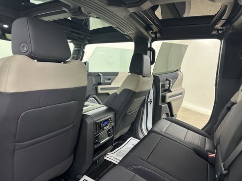 New 2026 GMC Hummer EV 4x4 Crew Cab image 28