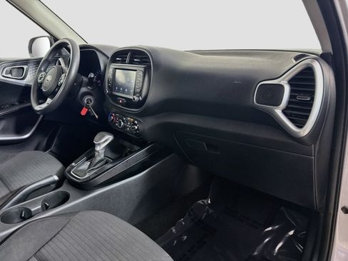 Used 2020 Kia Soul S FWD image 30