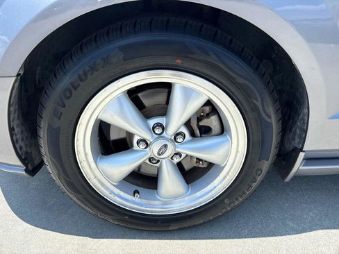 Used 2007 Ford Mustang GT RWD image 13