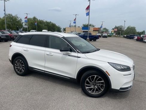 Used 2022 Lincoln Corsair AWD w/ Equipment Group 101A image 2