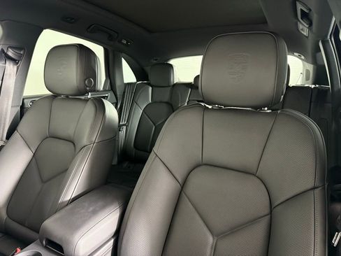 New 2026 Porsche Macan image 5