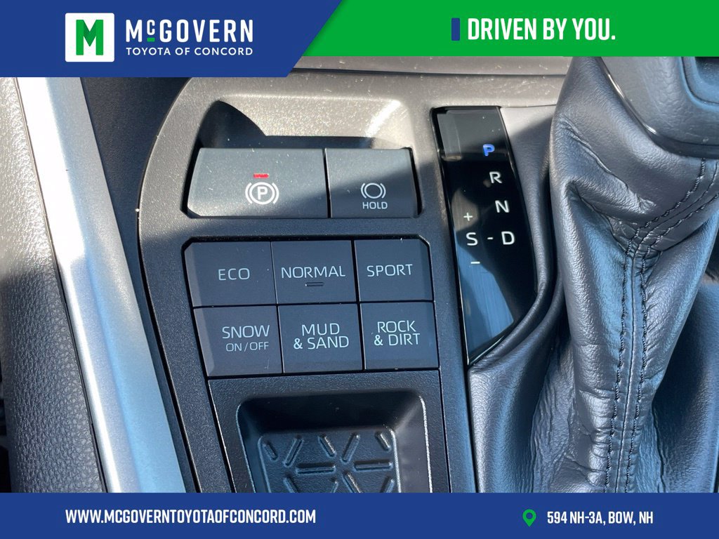 Used 2023 Toyota RAV4 LE AWD/4WD image 37