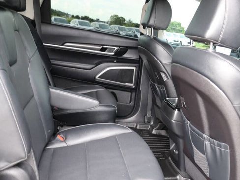 Used 2023 Kia Telluride S AWD/4WD image 15