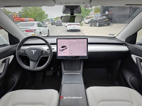 Used 2021 Tesla Model Y Long Range AWD/4WD image 12