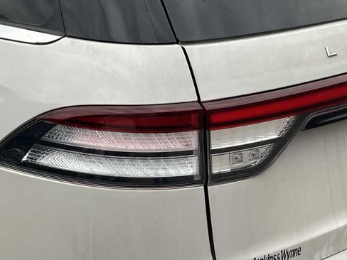 Used 2025 Lincoln Aviator Reserve w/ Illumination Package image 10