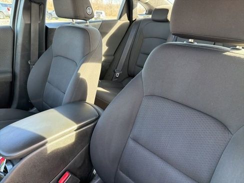 Used 2018 Chevrolet Malibu LS image 10