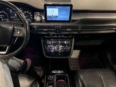 Used 2020 Lincoln Corsair AWD w/ Premium Package image 16