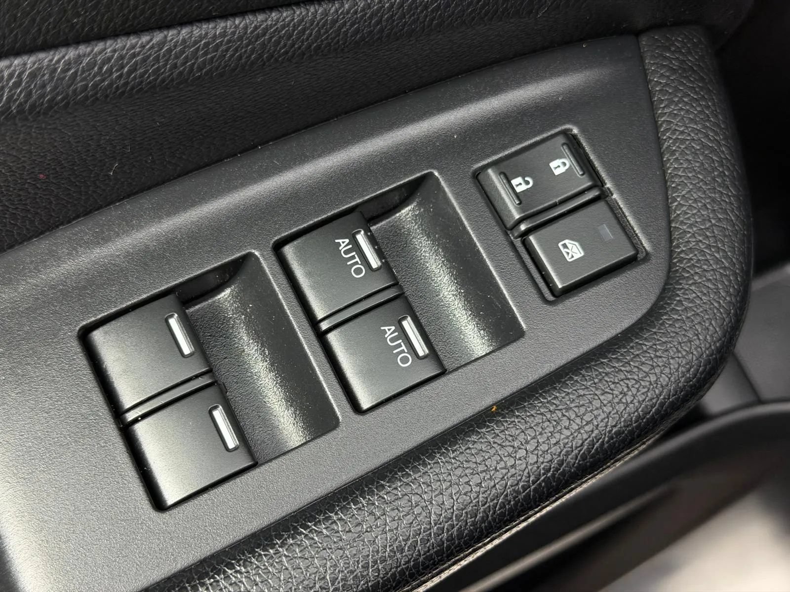 Used 2016 Honda Pilot Touring image 30