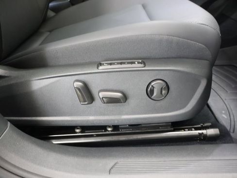 Used 2022 Volkswagen ID.4 Pro S image 22