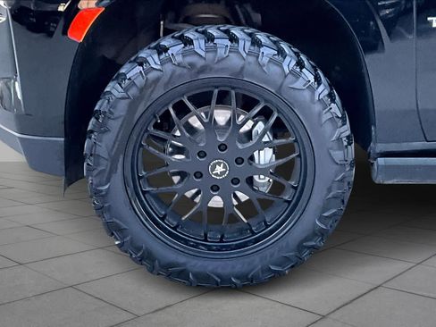 Used 2022 Chevrolet Tahoe High Country AWD/4WD image 15