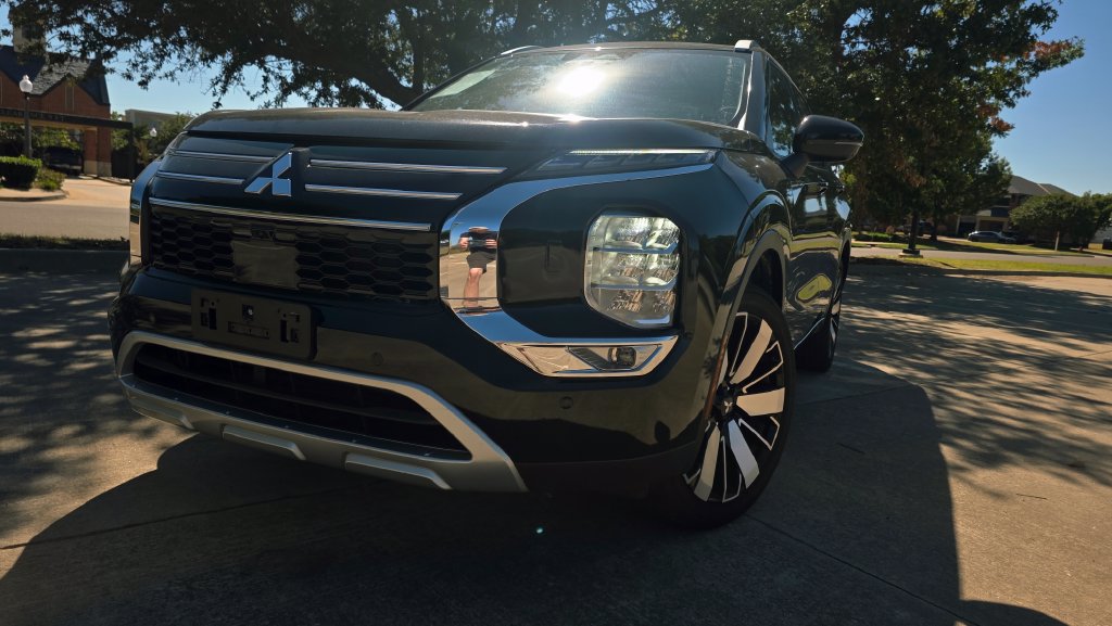 Used 2025 Mitsubishi Outlander AWD image 10
