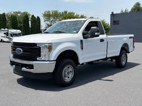Used 2019 Ford F250 XL w/ XL Value Package AWD/4WD image 2