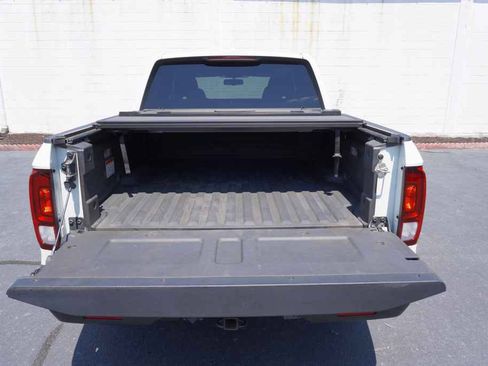 Used 2017 Honda Ridgeline RTL-T image 9