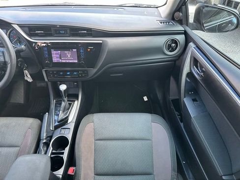 Used 2017 Toyota Corolla LE image 11