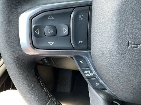 Used 2025 RAM 1500 Big Horn AWD/4WD image 32