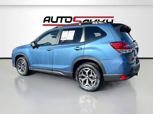 Used 2024 Subaru Forester Premium image 5