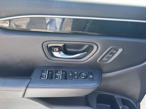 Used 2023 Honda Pilot Touring image 15