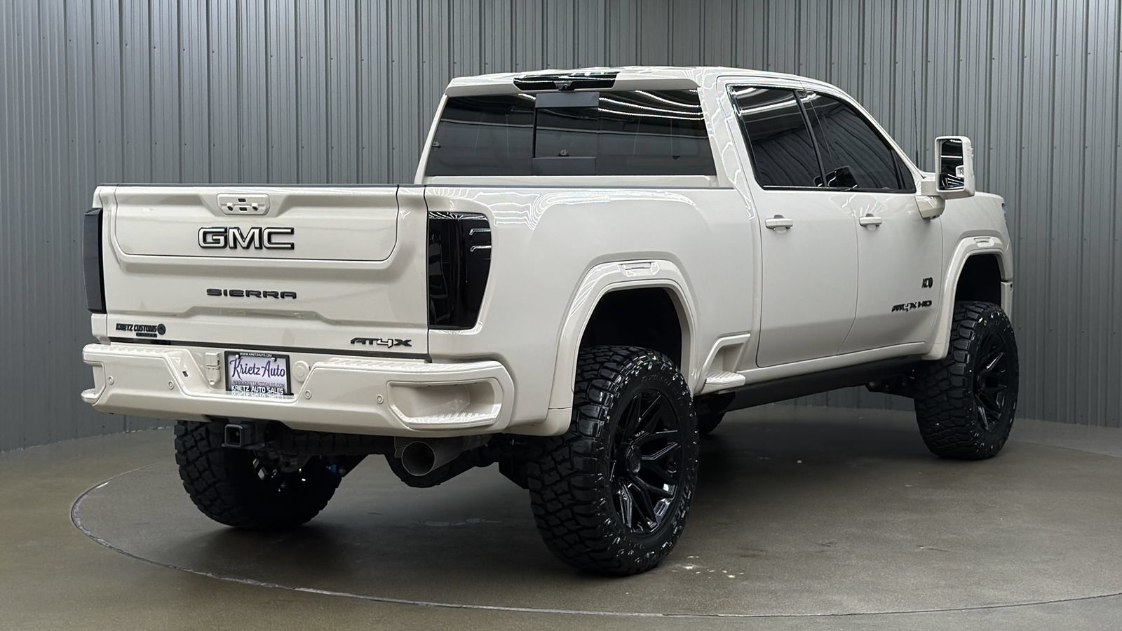 Used 2026 GMC Sierra 2500 AT4X w/ LPO, Black Badging Package AWD/4WD image 5